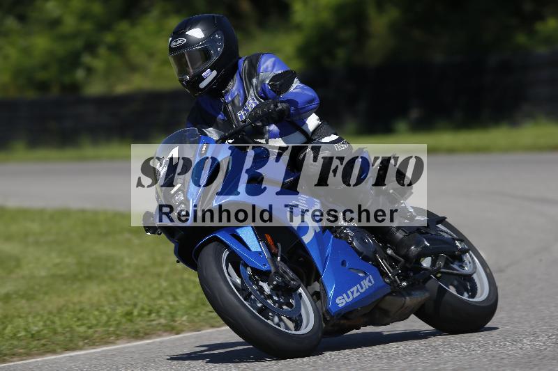 /Archiv-2024/29 12.06.2024 MOTO.CH Track Day ADR/Gruppe blau/21